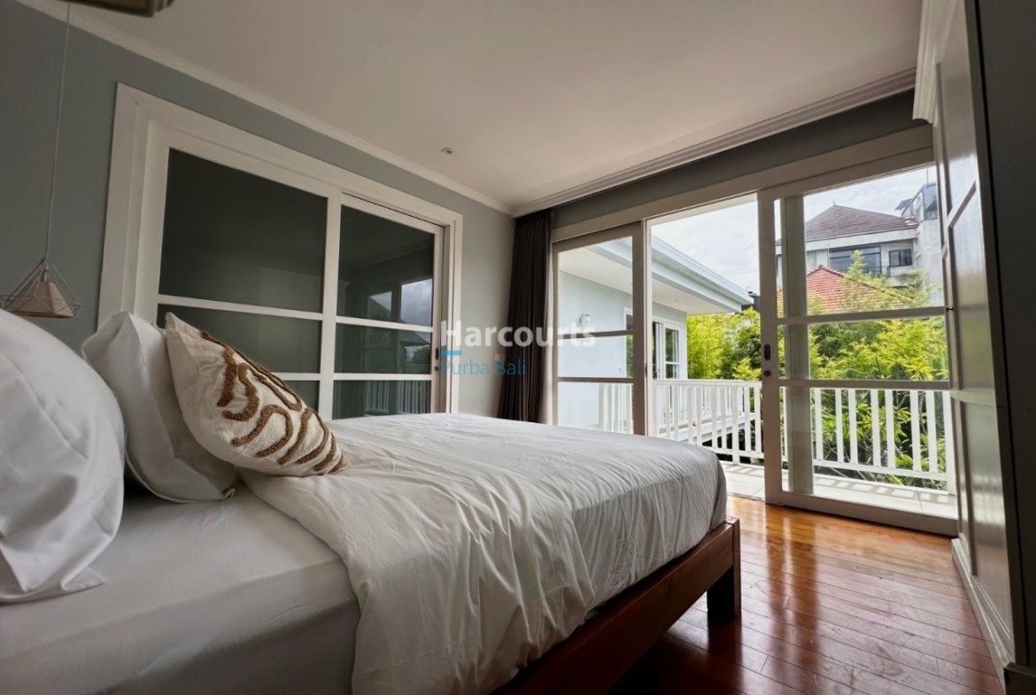 Designed Constructed Highest Specifications Leasehold Opportunity