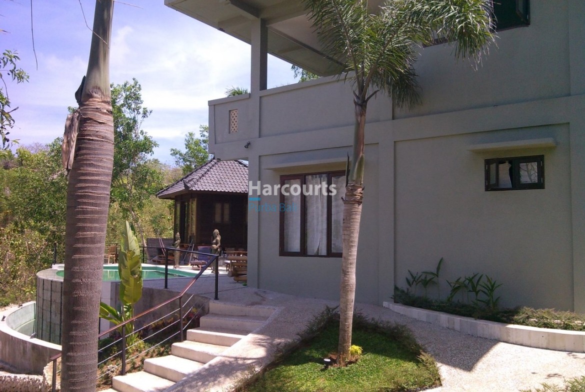 Nestled Quiet Private Road For Sale