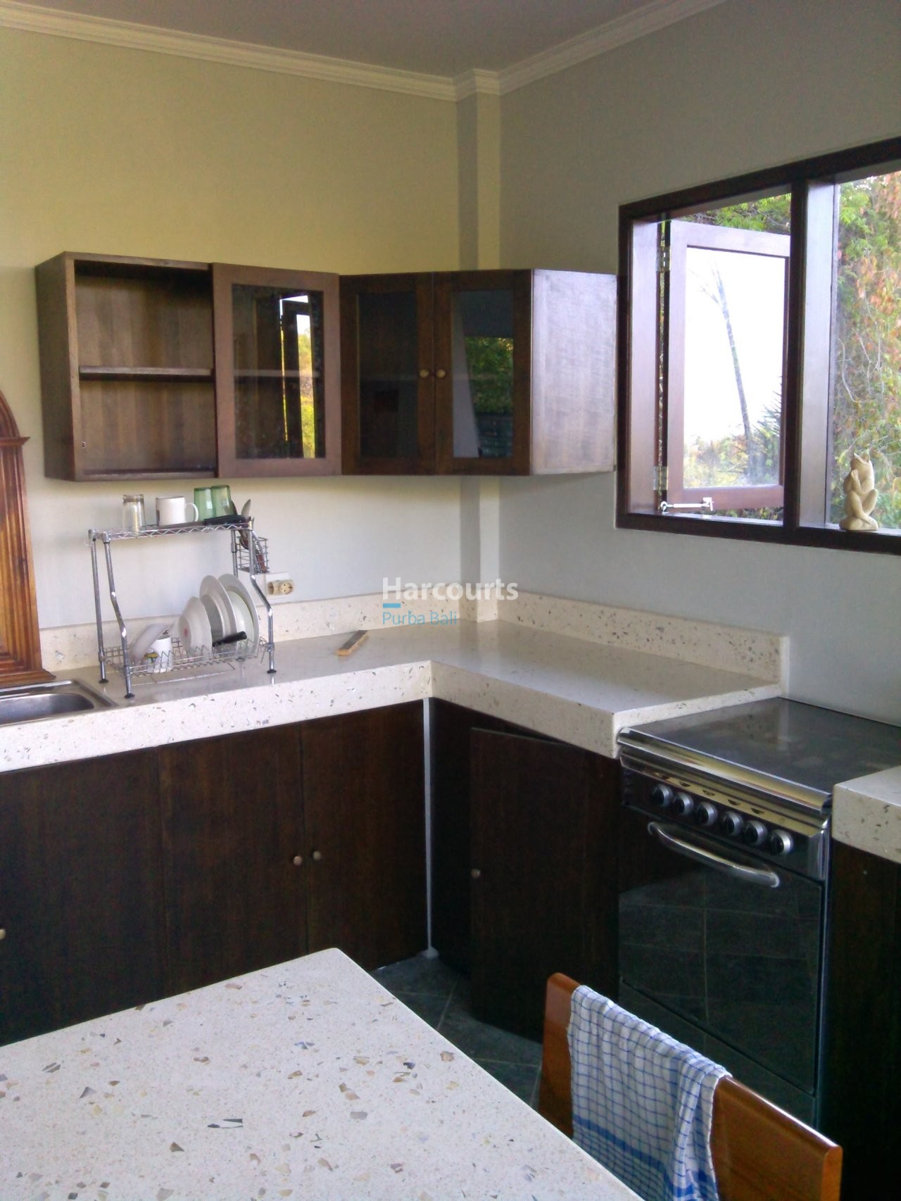 Nestled Quiet Private Road Property Investment