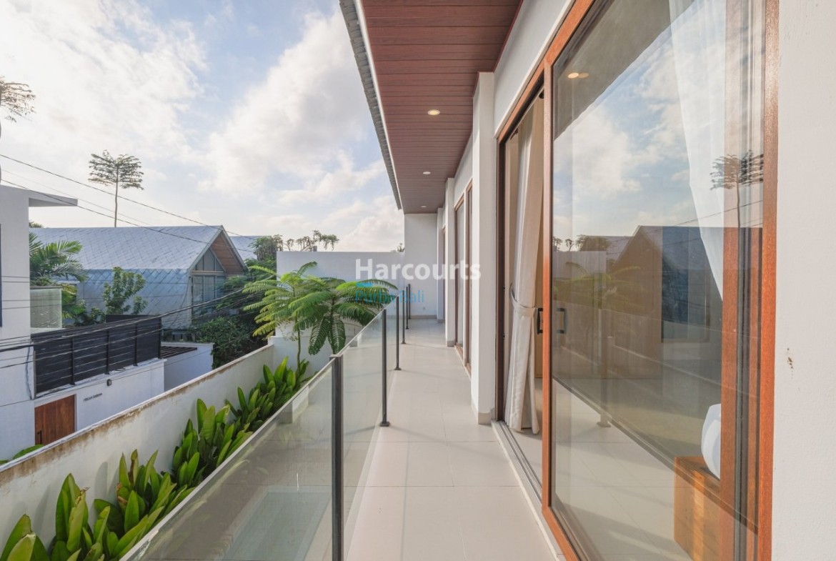 Set Desirable Kerobokan This Luxury Living