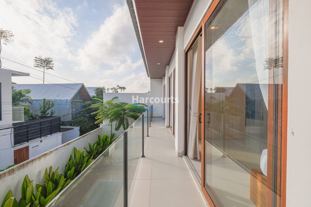 Set Desirable Kerobokan This Luxury Living