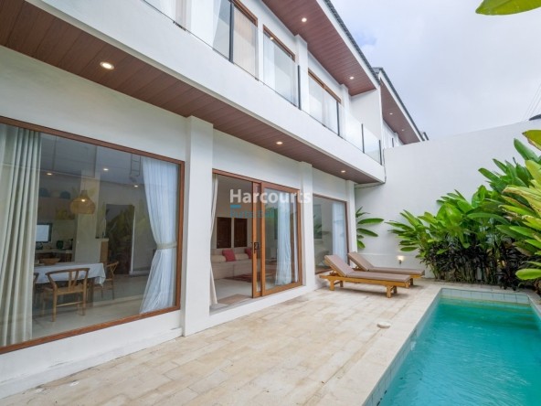Set Desirable Kerobokan This Ocean Breeze