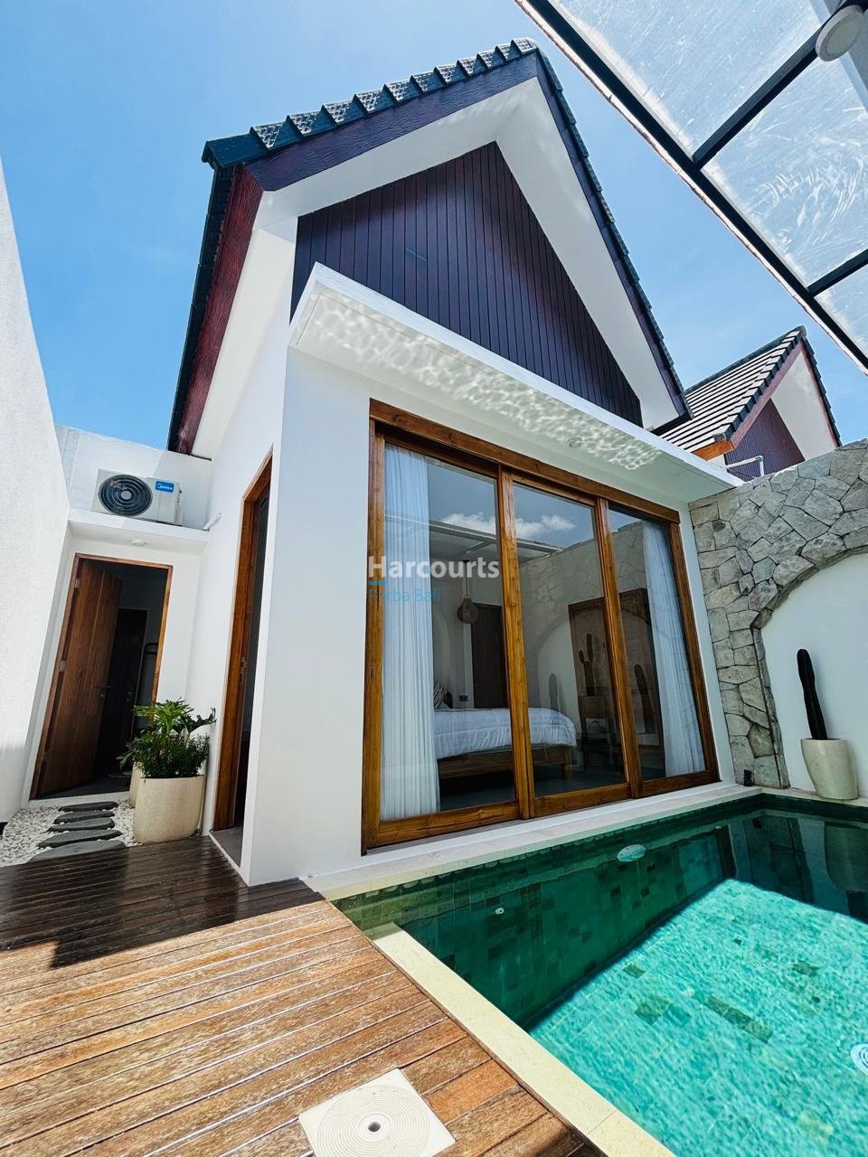 Set Desirable Kerobokan This Tropical Modern