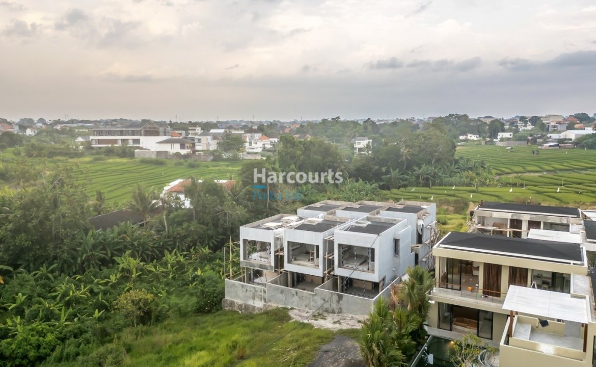 Set Evolving Corridor Tumbak Property Investment