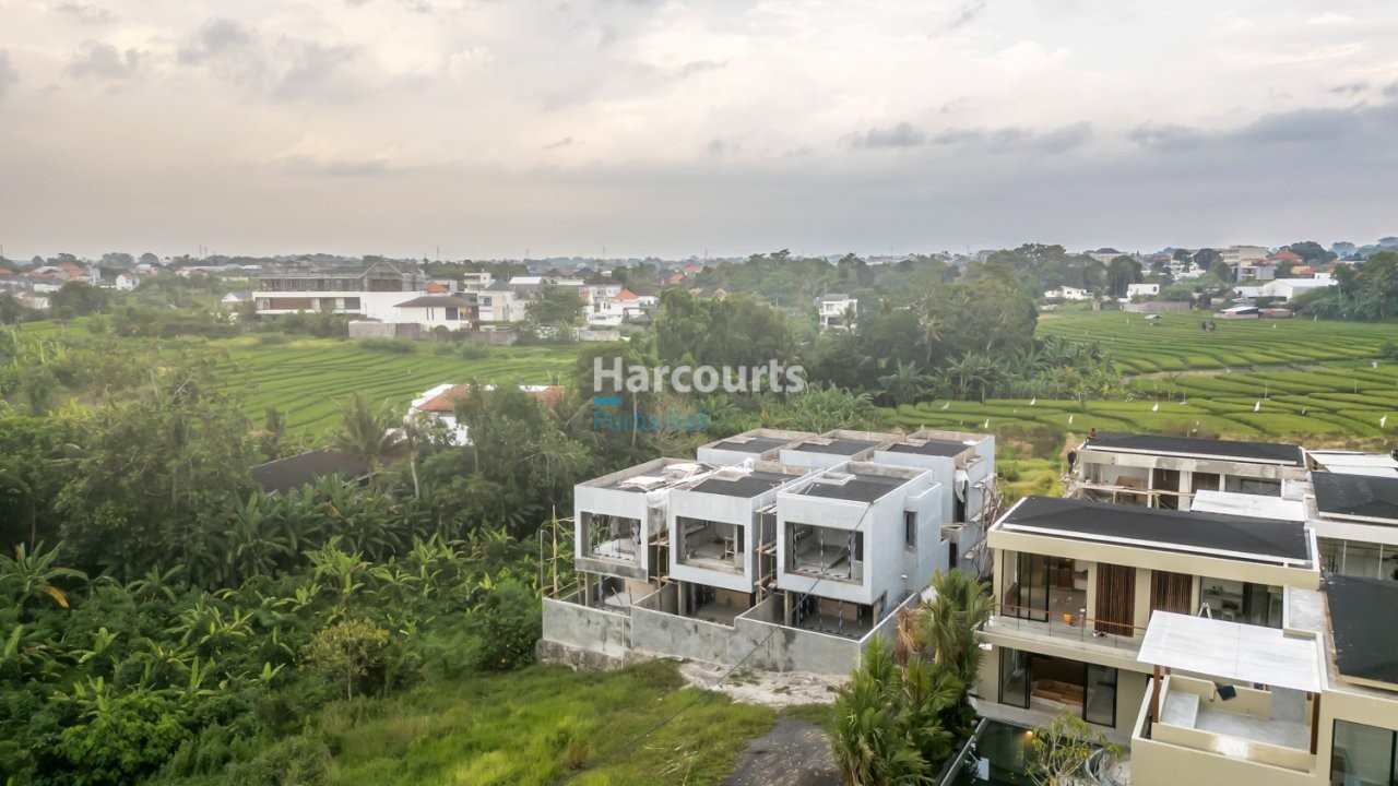 Set Evolving Corridor Tumbak Property Investment
