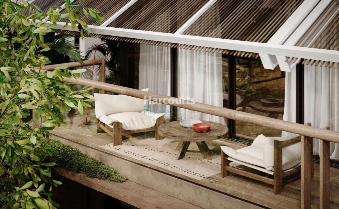 Set Peaceful Coastal Enclave Ocean Breeze