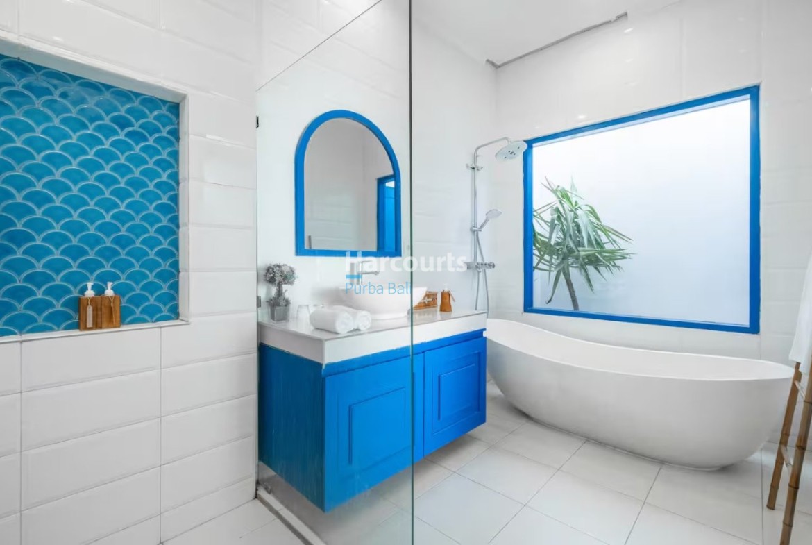 Situated Quiet Lane Heart For Sale