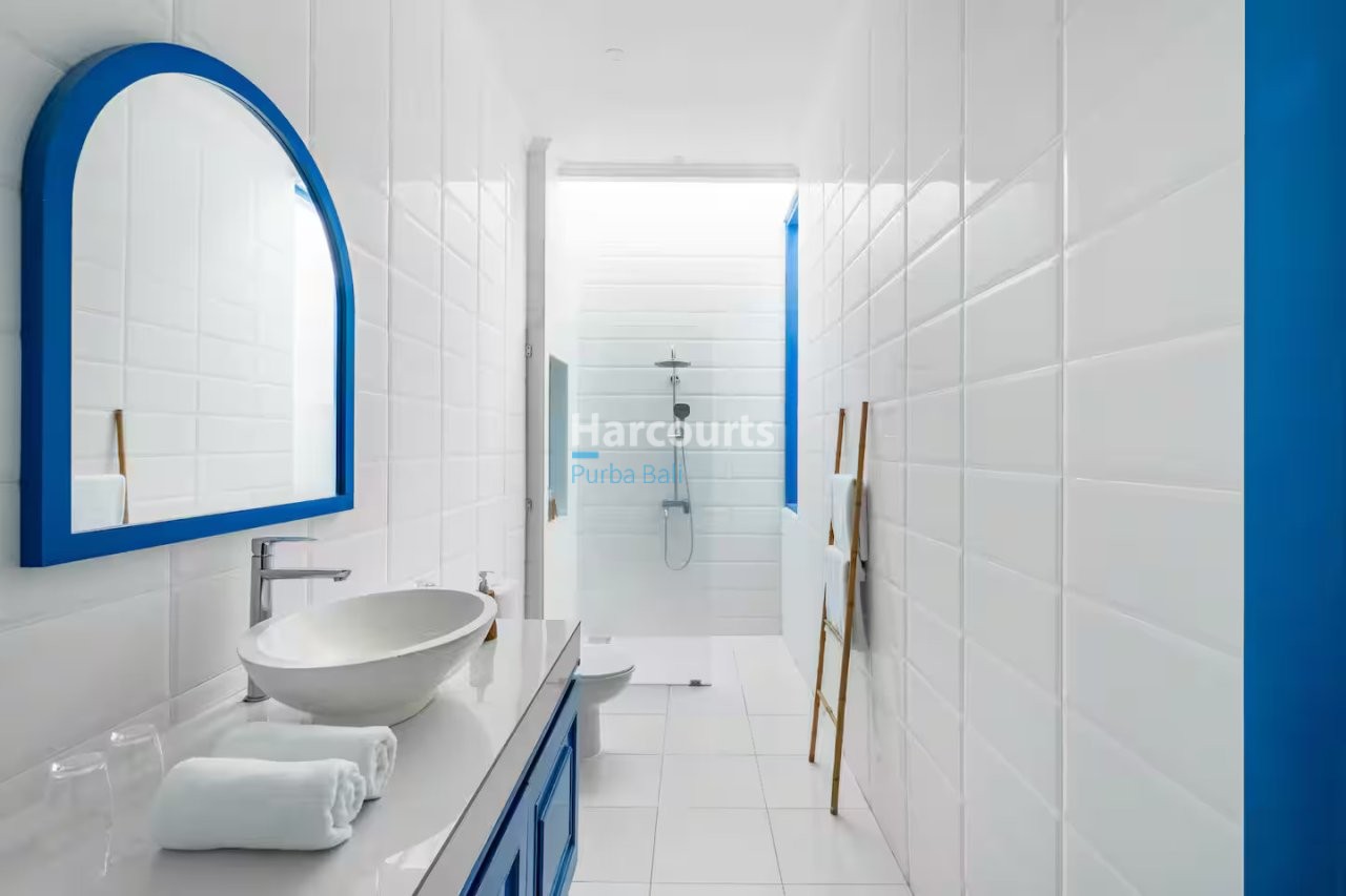 Situated Quiet Lane Heart Holiday Rental