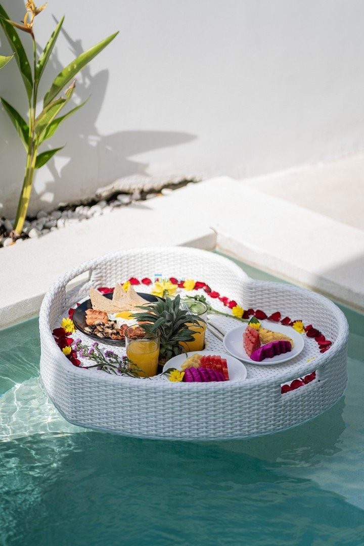 This Beautiful One Bedroom Tropical Freehold Ownership