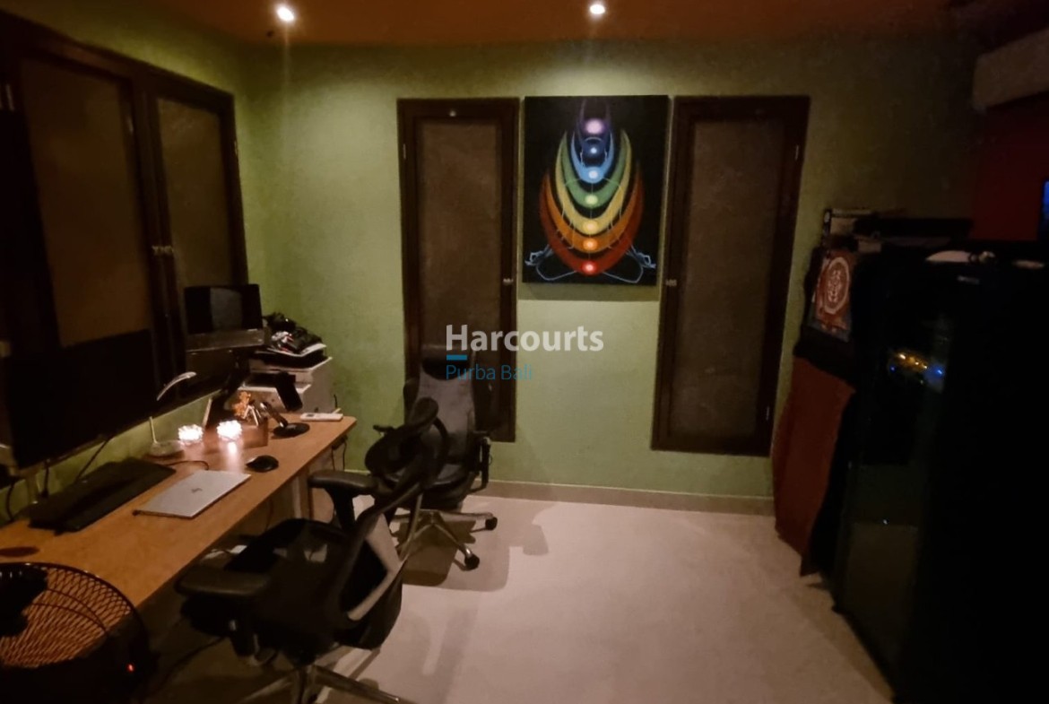 Editorial Set Coveted Oberoi For Sale