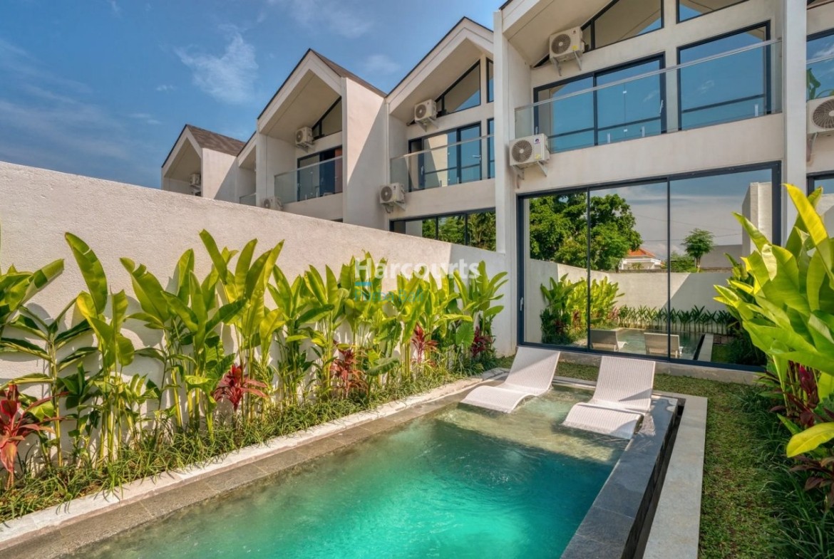 Located Coastal Enclave Pandawa Real Estate Bali