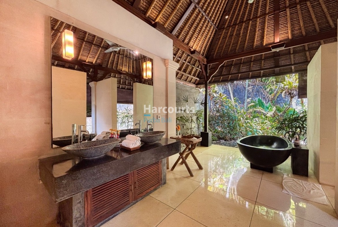 Positioned Amidst Serene Rice Freehold Ownership 1