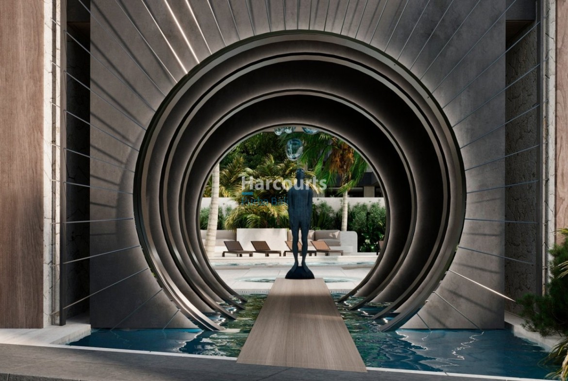 Seminyak Continues Hold Its Swimming Pool