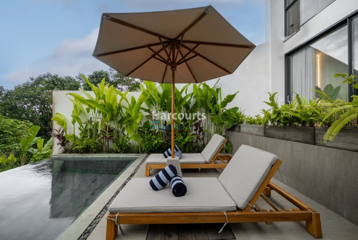 Set Amidst Lush Jungle Freehold Ownership