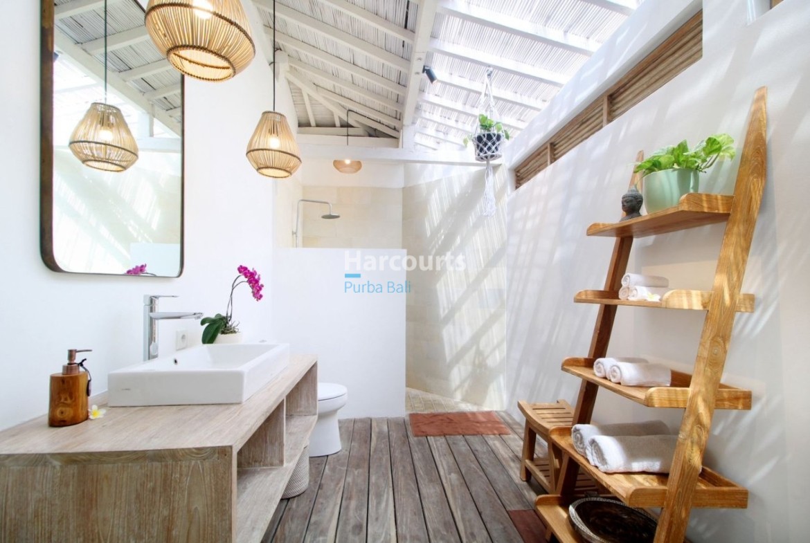 Set Sought After Berawa This Leasehold Opportunity