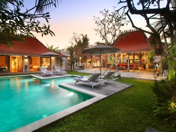 Set Sought After Berawa This Luxury Living