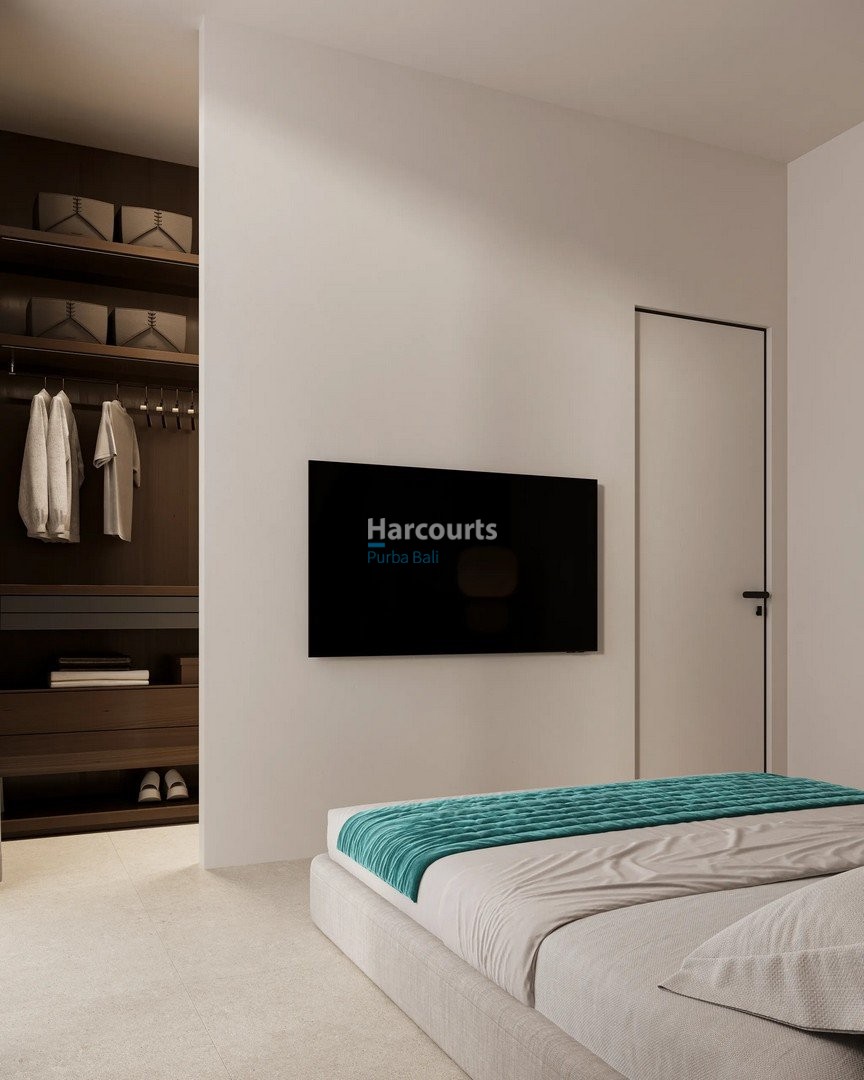 Situated Rapidly Expanding Coastal Swimming Pool