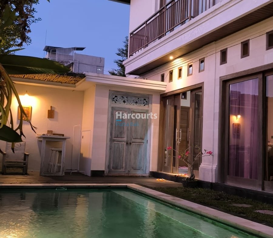 Spacious 4 Bedroom Family Villa Leasehold Opportunity