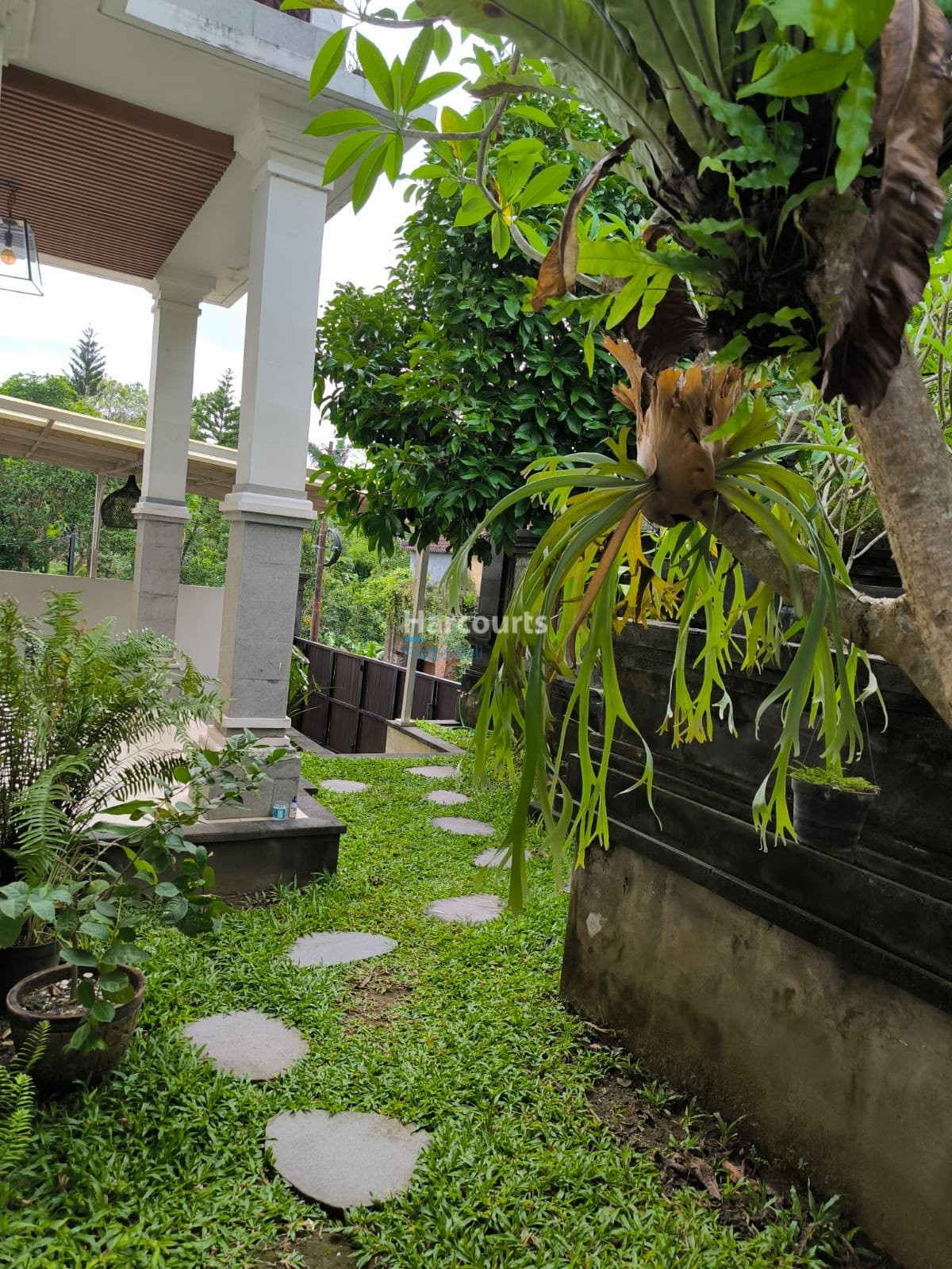 Spacious 4 Bedroom Family Villa Ocean Breeze