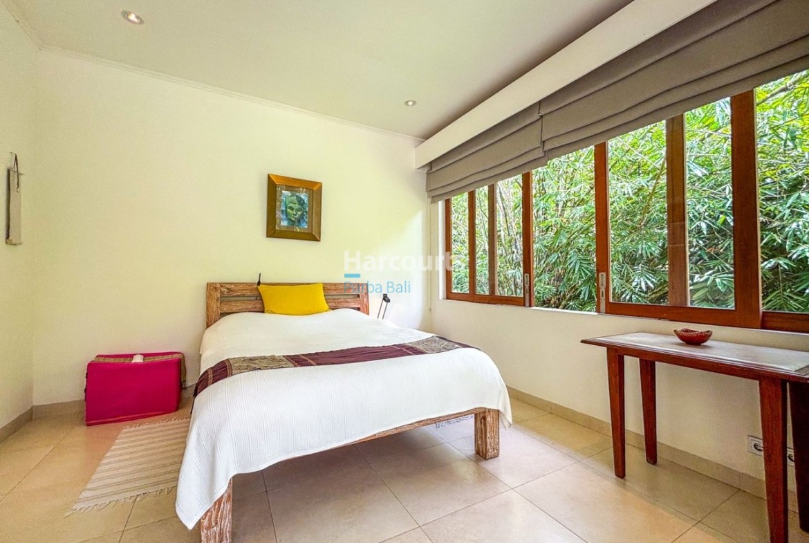 Along Serene Riverbanks Yeh Holiday Rental