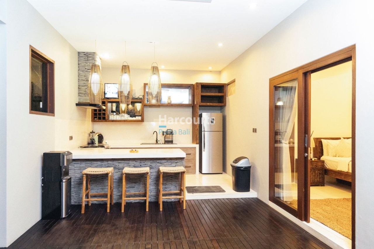 Conveniently Located Quiet Pocket For Sale