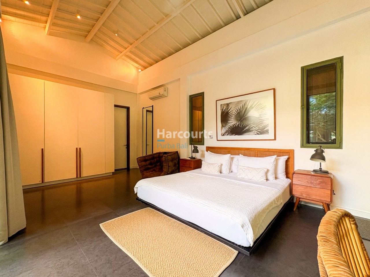 Freehold Bedroom Leasehold Opportunity