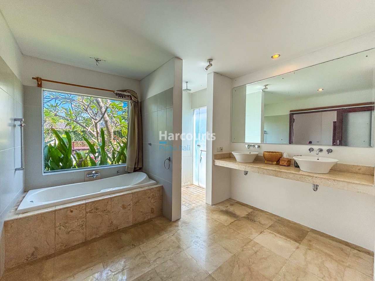 Located Heart Berawa This Holiday Rental
