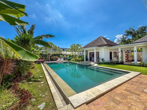 Located Heart Berawa This Luxury Living