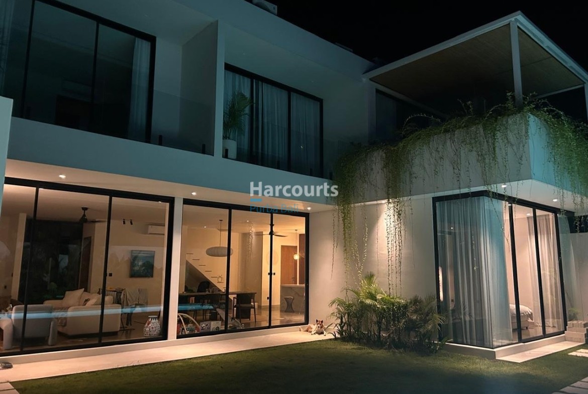 Located Highly Sought After Area Freehold Ownership