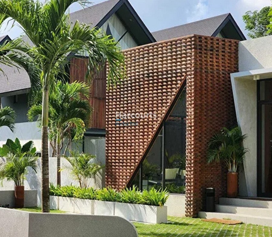 Located Highly Sought After Area Ricefield View
