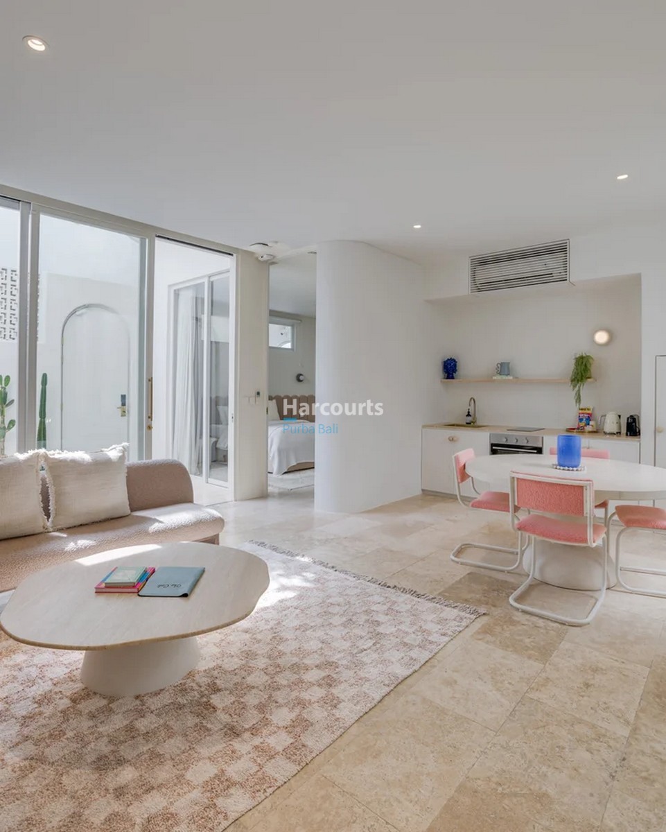 Located Highly Sought After Nelayan For Sale Kitchen