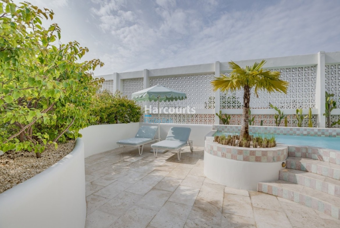 Located Highly Sought After Nelayan For Sale 1