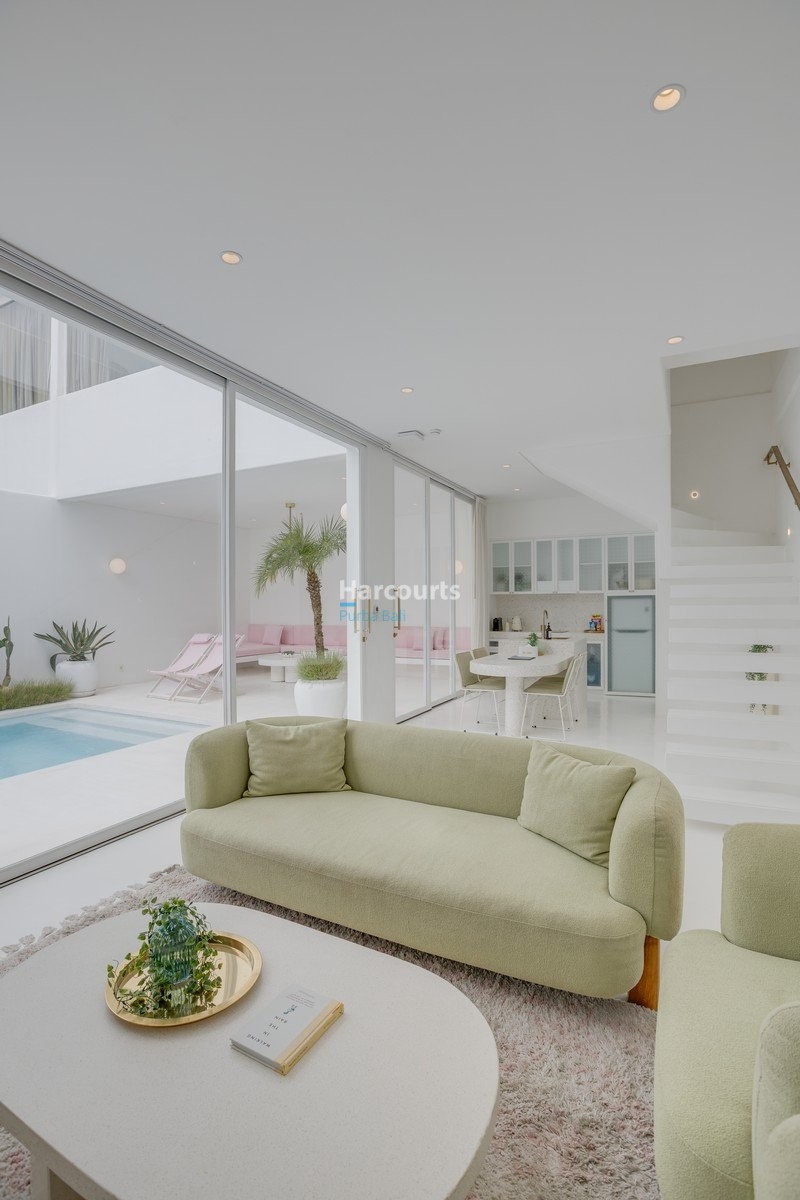 Located Highly Sought After Nelayan Freehold Ownership 1