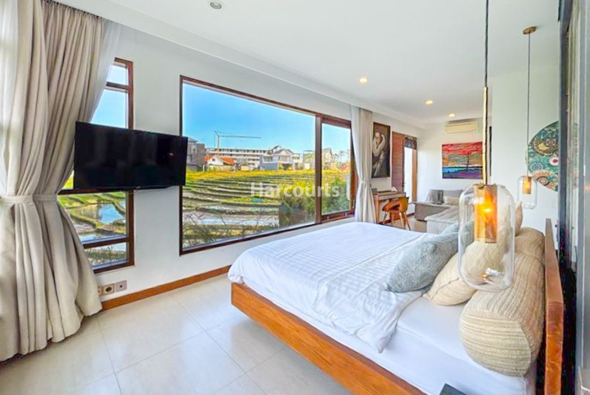 Located Peaceful Coastal Village Ricefield View