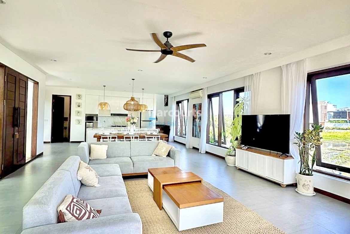 Located Peaceful Coastal Village Tropical Modern