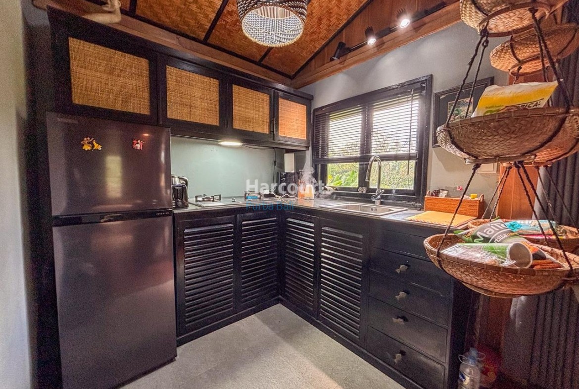 Peaceful Freehold Retreat Surrounded Tropical Modern2