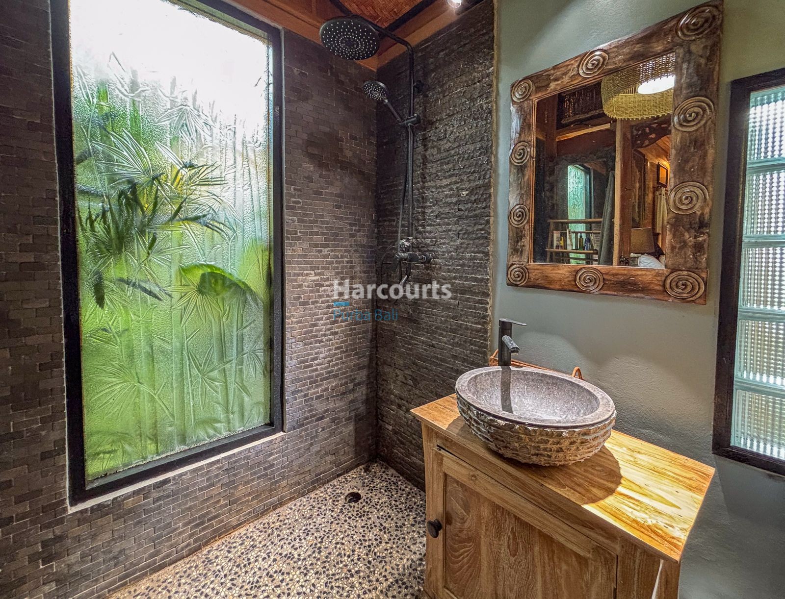 Peaceful Freehold Retreat Surrounded Tropical Modern3
