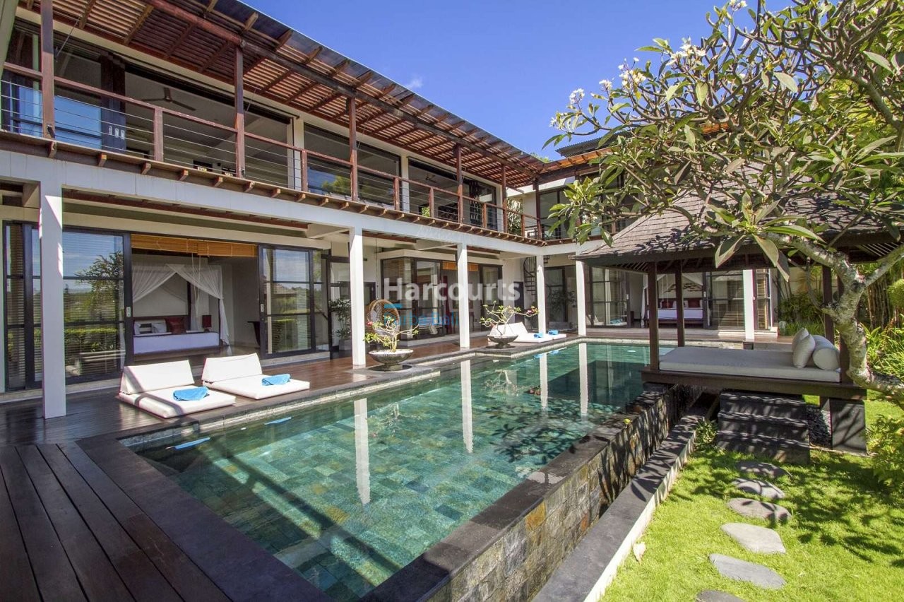 Positioned Within Prestigious Temple For Sale 1