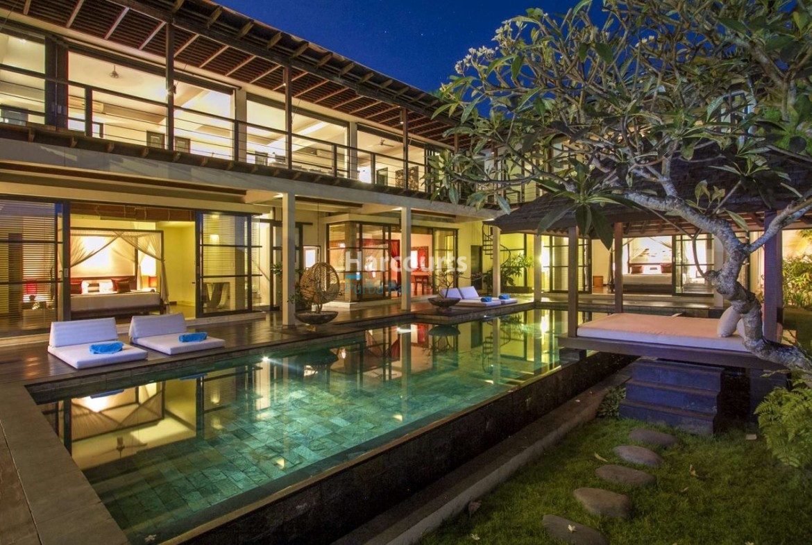 Positioned Within Prestigious Temple Leasehold Opportunity 1