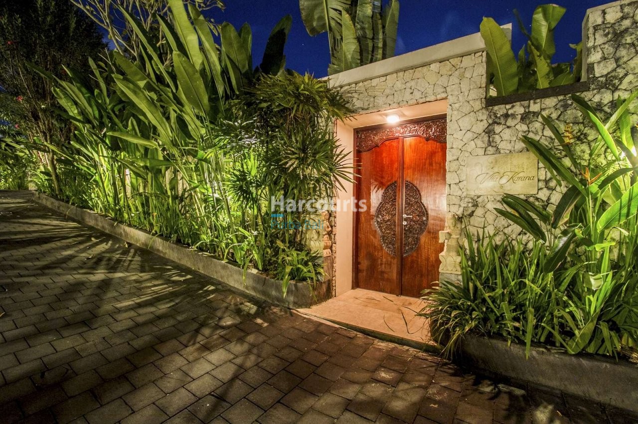 Positioned Within Prestigious Temple Real Estate Bali 1