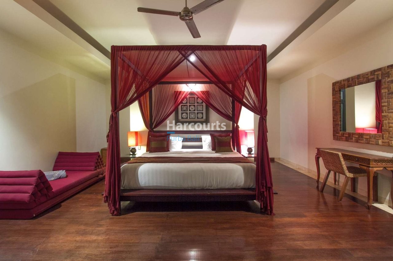 Positioned Within Prestigious Temple Tropical Modern 1