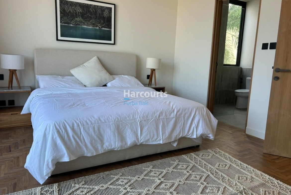 Situated Highly Desirable Area Ocean Breeze