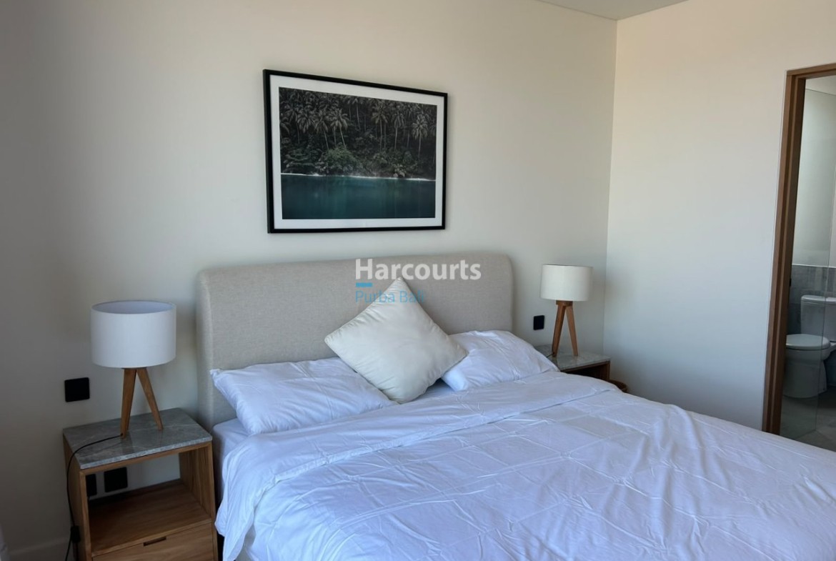 Situated Highly Desirable Area Tropical Modern