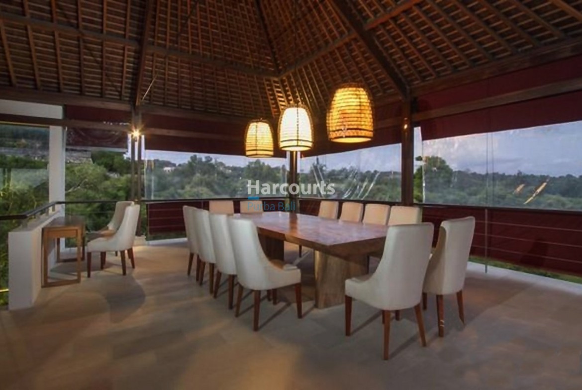 This Beautiful Bedroom Freehold Luxury Living