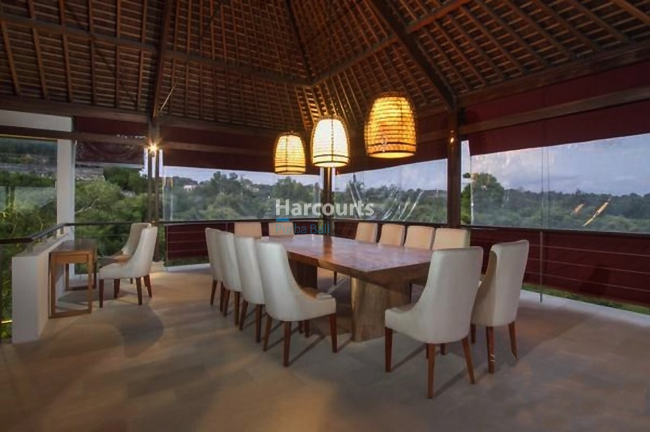 This Beautiful Bedroom Freehold Luxury Living
