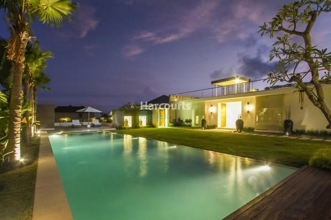 This Beautiful Bedroom Freehold Ocean Breeze