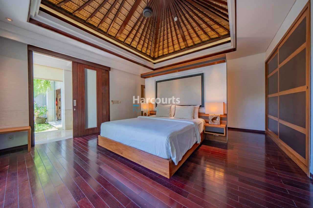 This Freehold Villa Presents For Sale