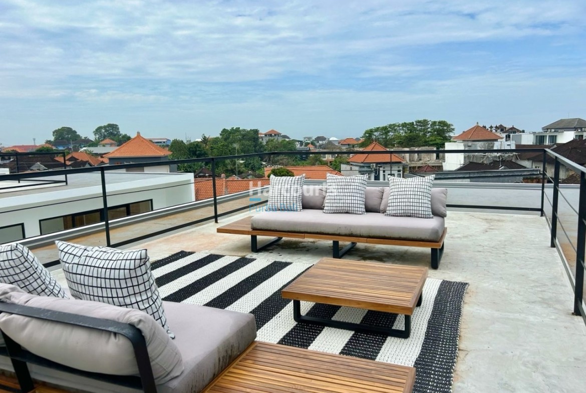 Nestled Sought After Residential Enclave Ocean Breeze