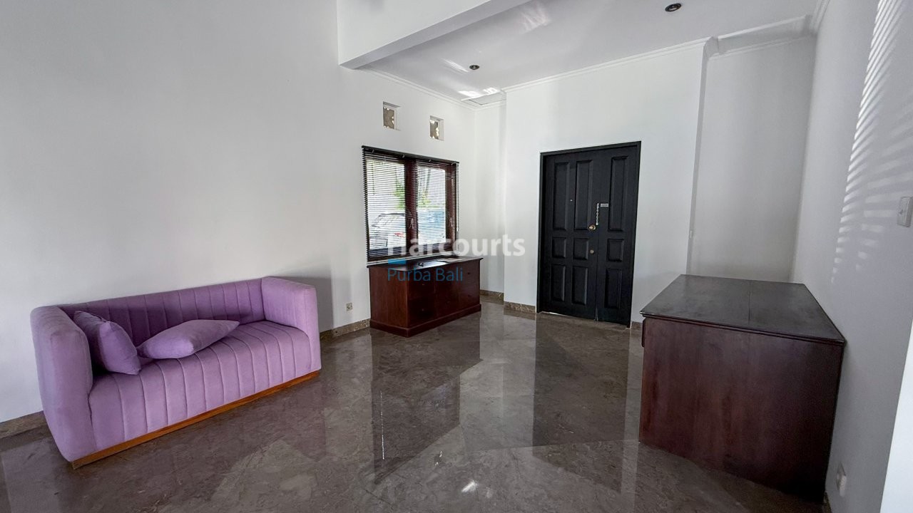 Nestled Within Prestigious Gated Holiday Rental