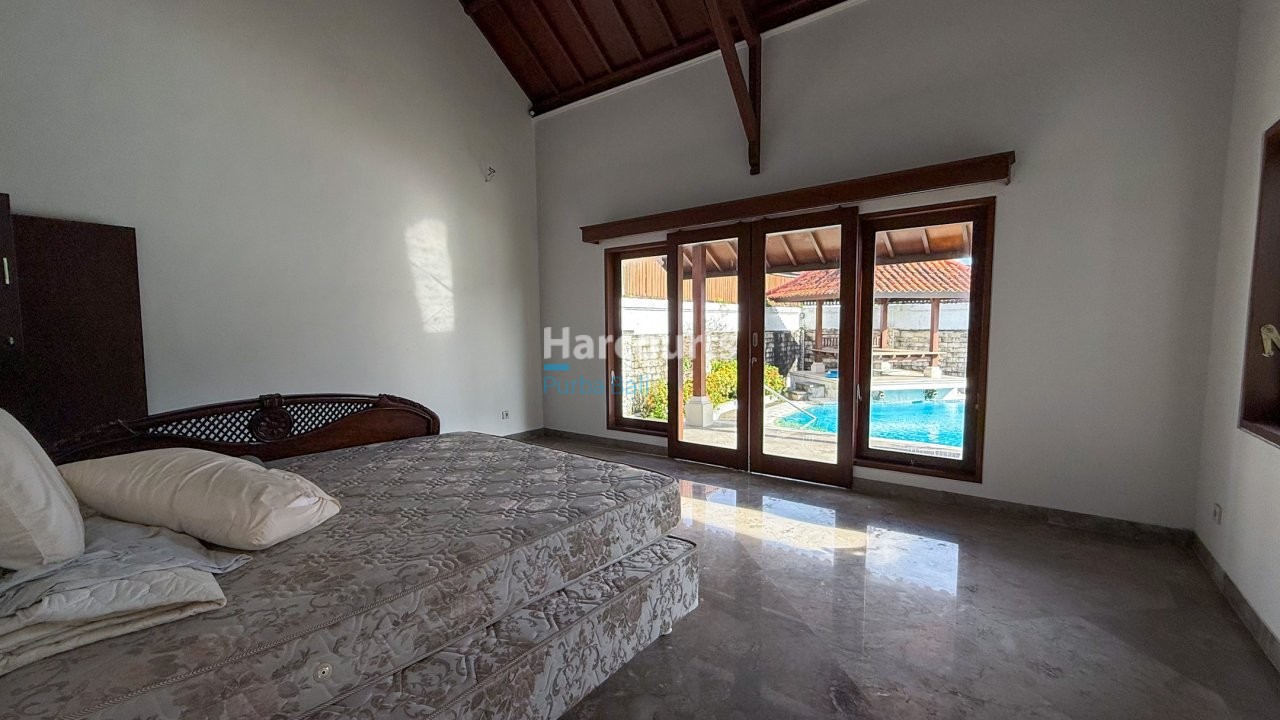 Nestled Within Prestigious Gated Property Investment 1